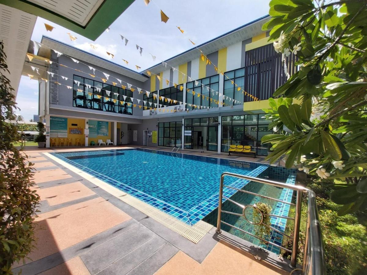 Bed In Beyt Boutique Hotel Nonthaburi Luaran gambar