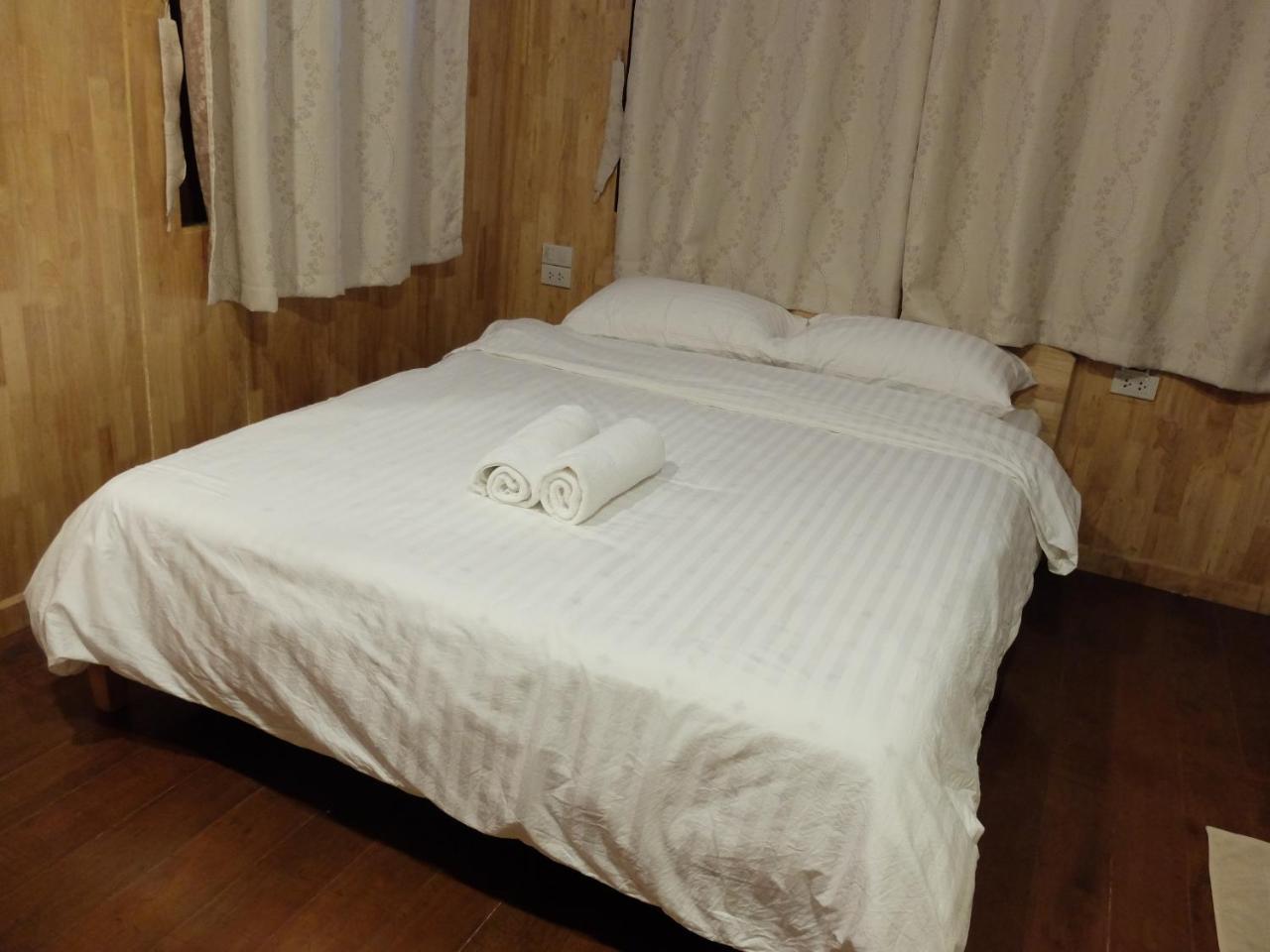 Bed In Beyt Boutique Hotel Nonthaburi Luaran gambar