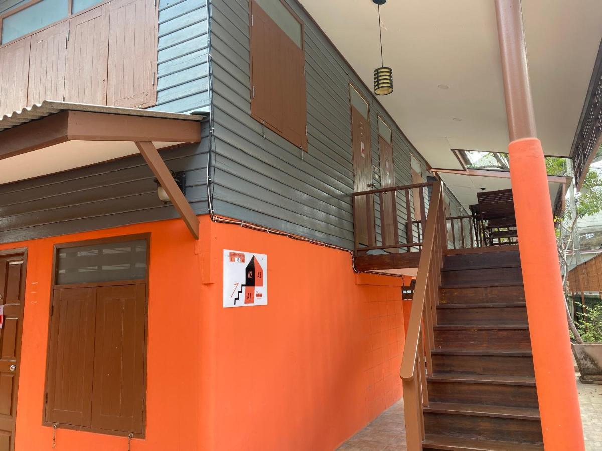 Bed In Beyt Boutique Hotel Nonthaburi Luaran gambar