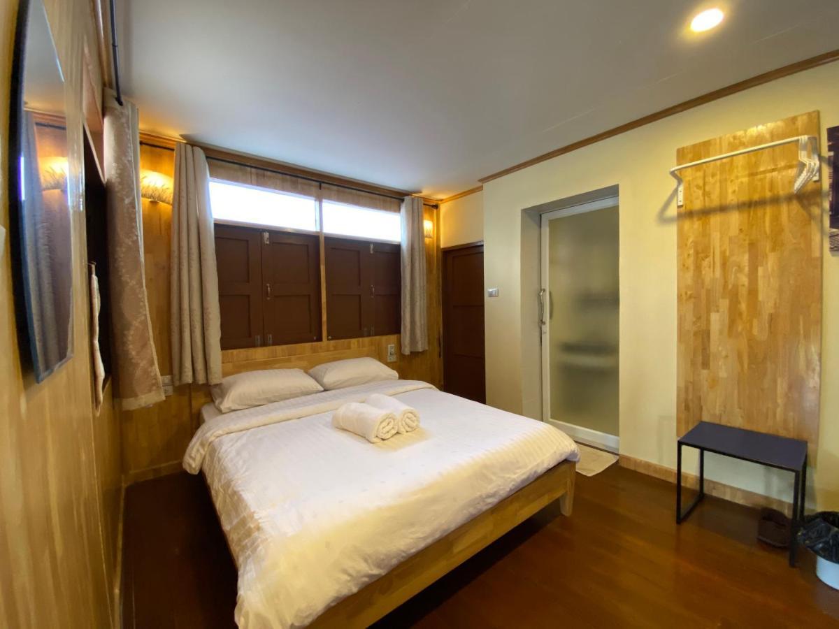 Bed In Beyt Boutique Hotel Nonthaburi Luaran gambar