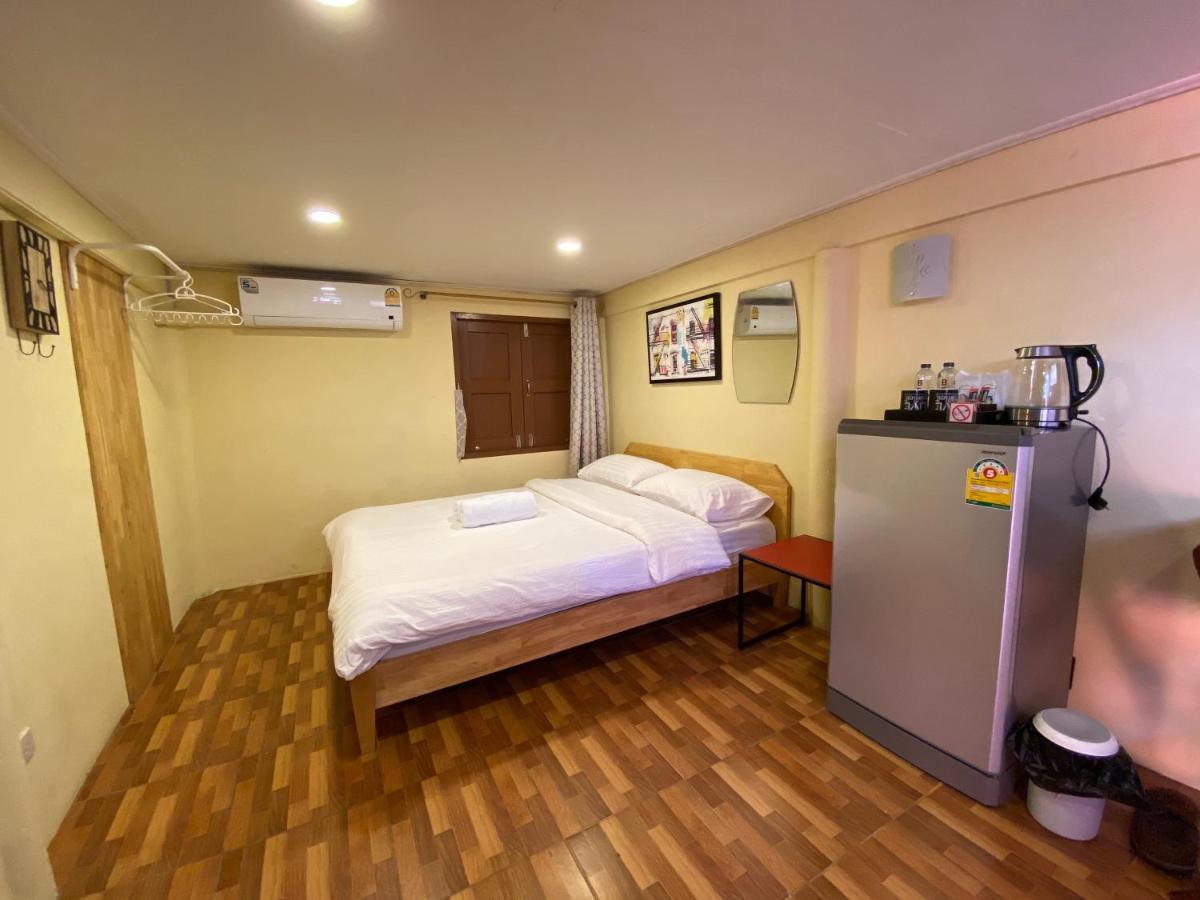 Bed In Beyt Boutique Hotel Nonthaburi Luaran gambar