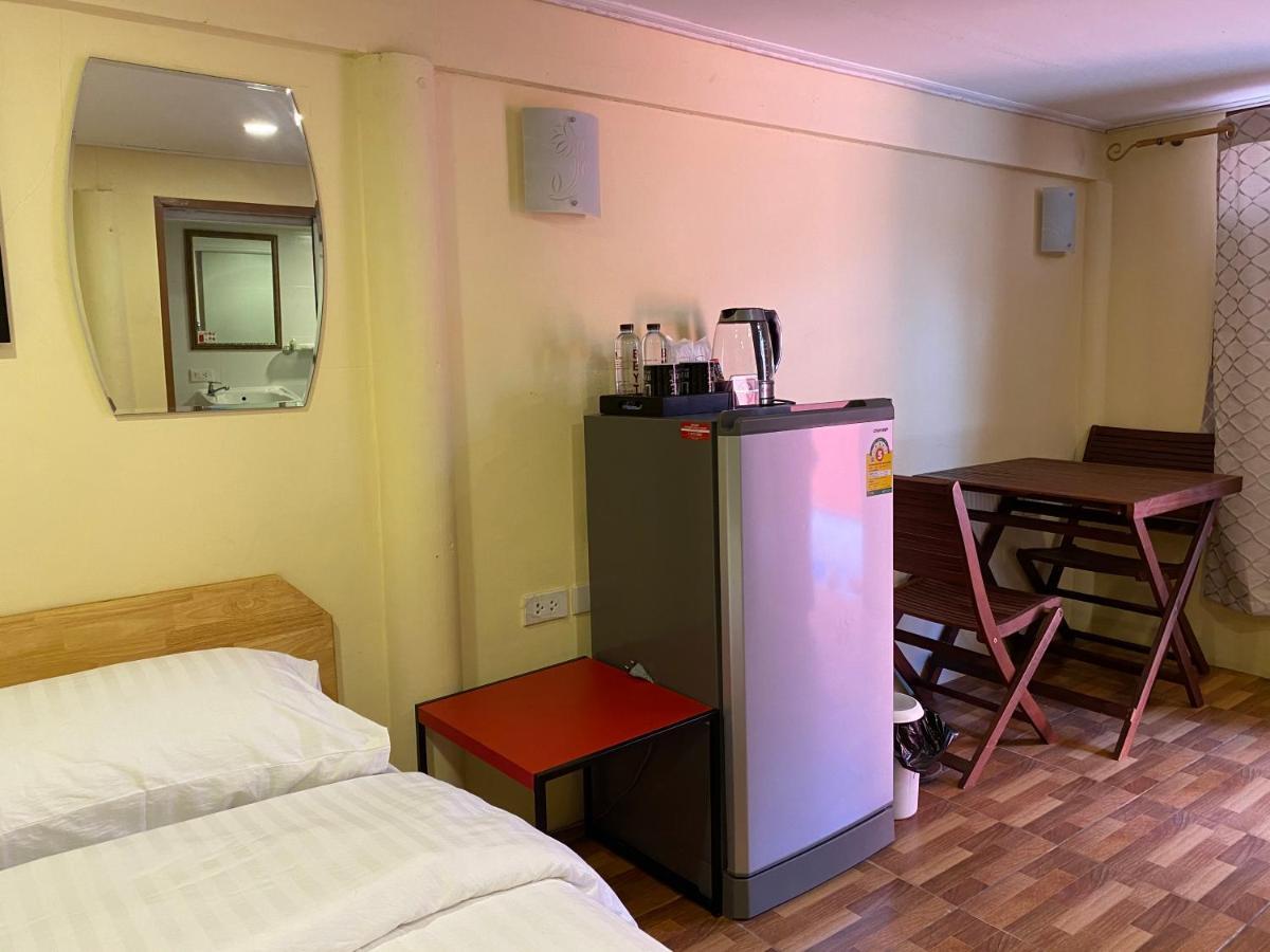 Bed In Beyt Boutique Hotel Nonthaburi Luaran gambar