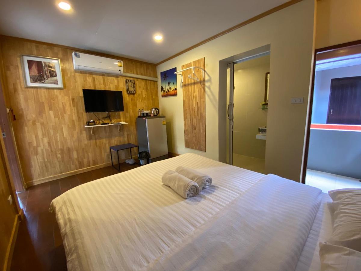 Bed In Beyt Boutique Hotel Nonthaburi Luaran gambar
